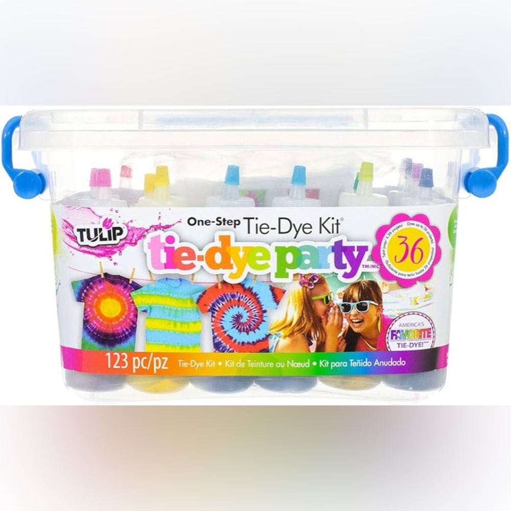 Tie Dye Party Kit – 123 Piece Do It Yourself..(NWT)